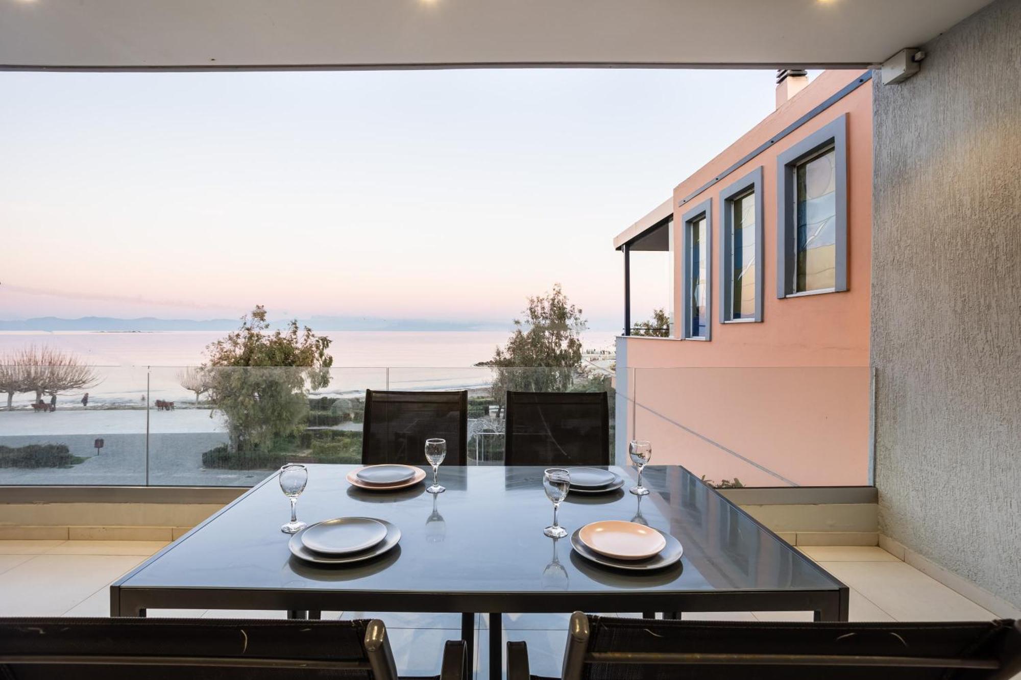 Beachfront Artemida Retreat - Peony Seabreeze Gem Kültér fotó